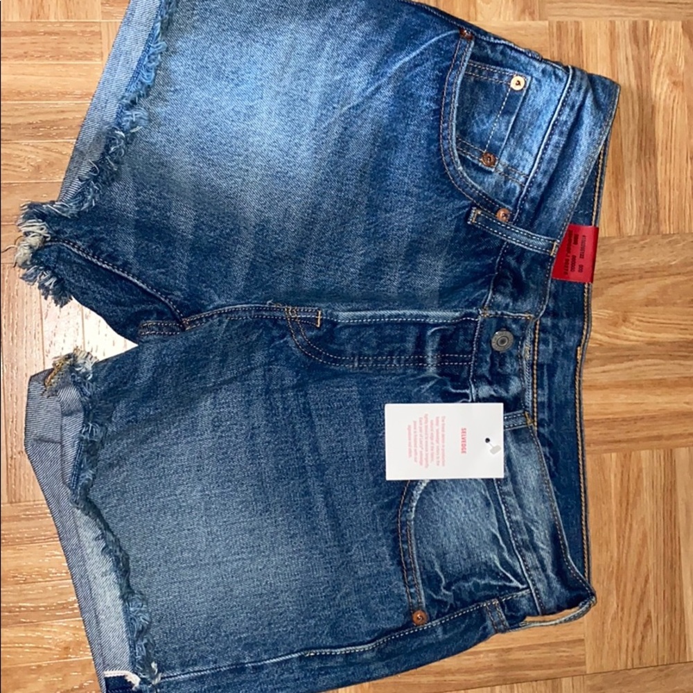 Levi’s Denim mid shorts
